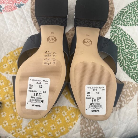 MICHAEL KORS SANDALS - Picture 8 of 8